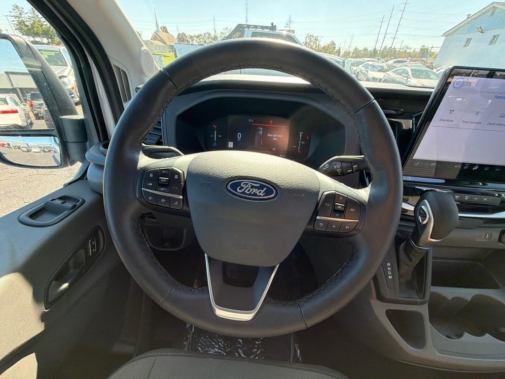 Ford Transit Passenger Wagon T-350 148" Med Roof XLT RWD 2026