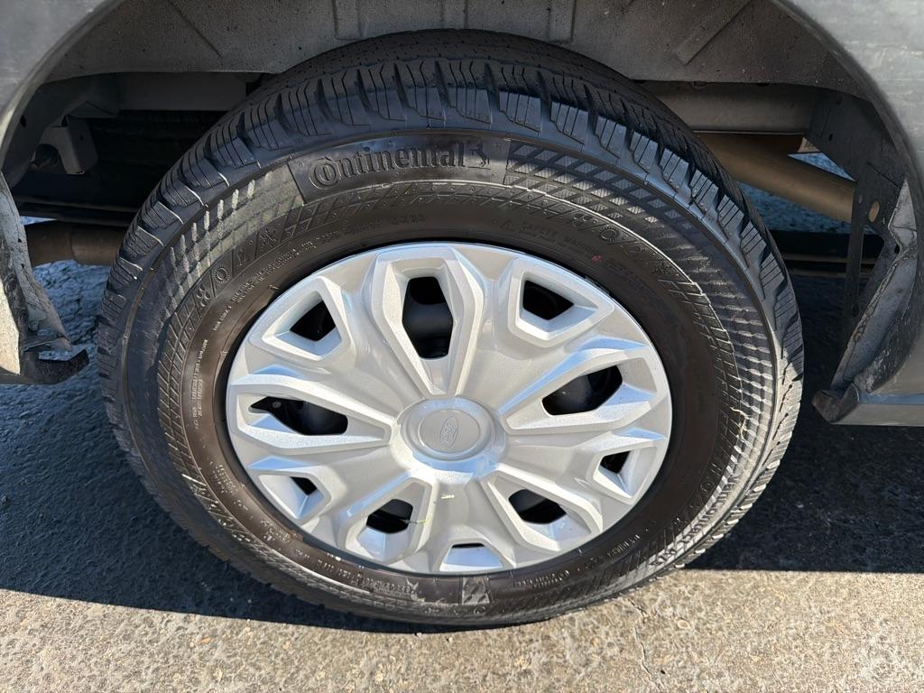 Ford Transit Passenger Wagon T-350 148" Med Roof XLT RWD 2026