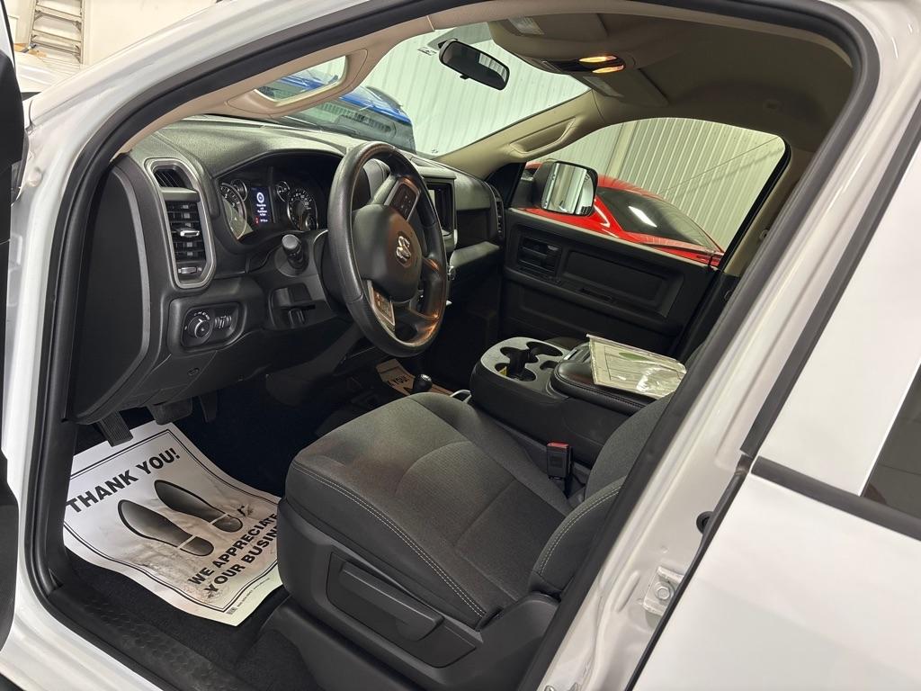 RAM 2500 Tradesman 4x4 Crew Cab 6'4" Box 2020