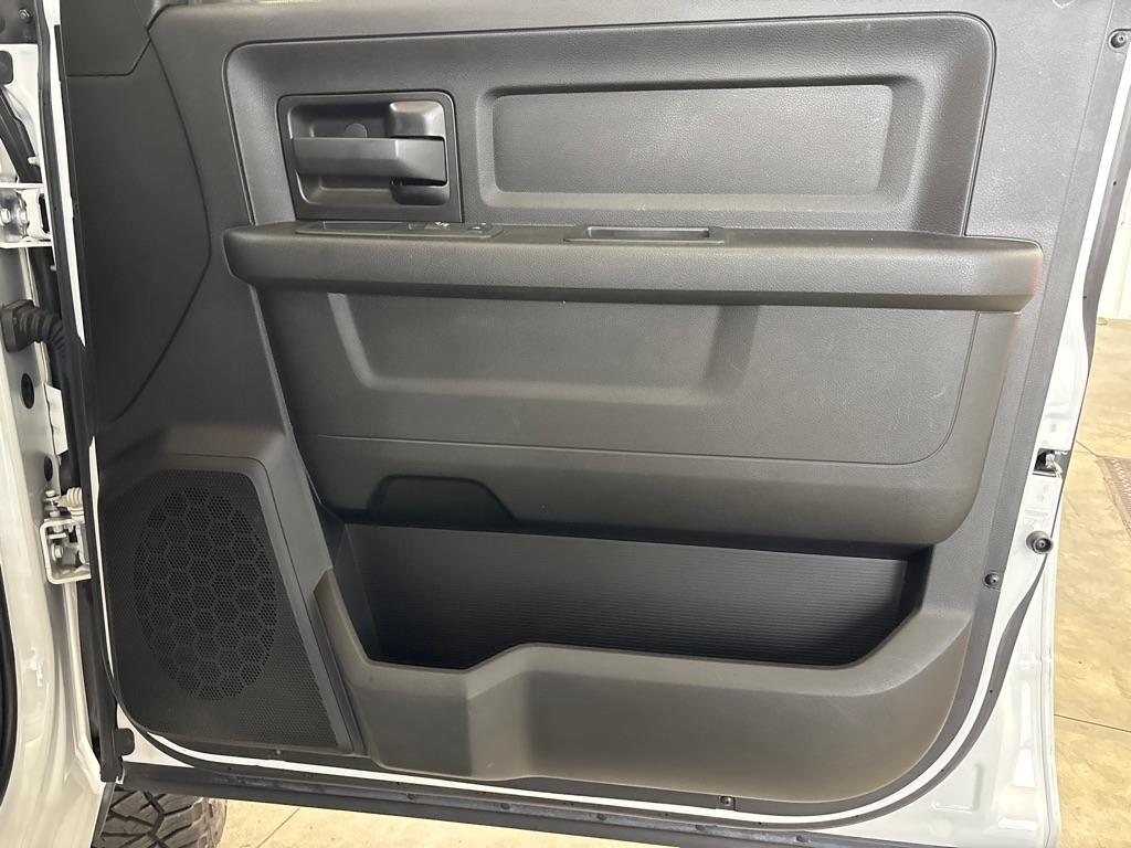 RAM 2500 Tradesman 4x4 Crew Cab 6'4" Box 2020