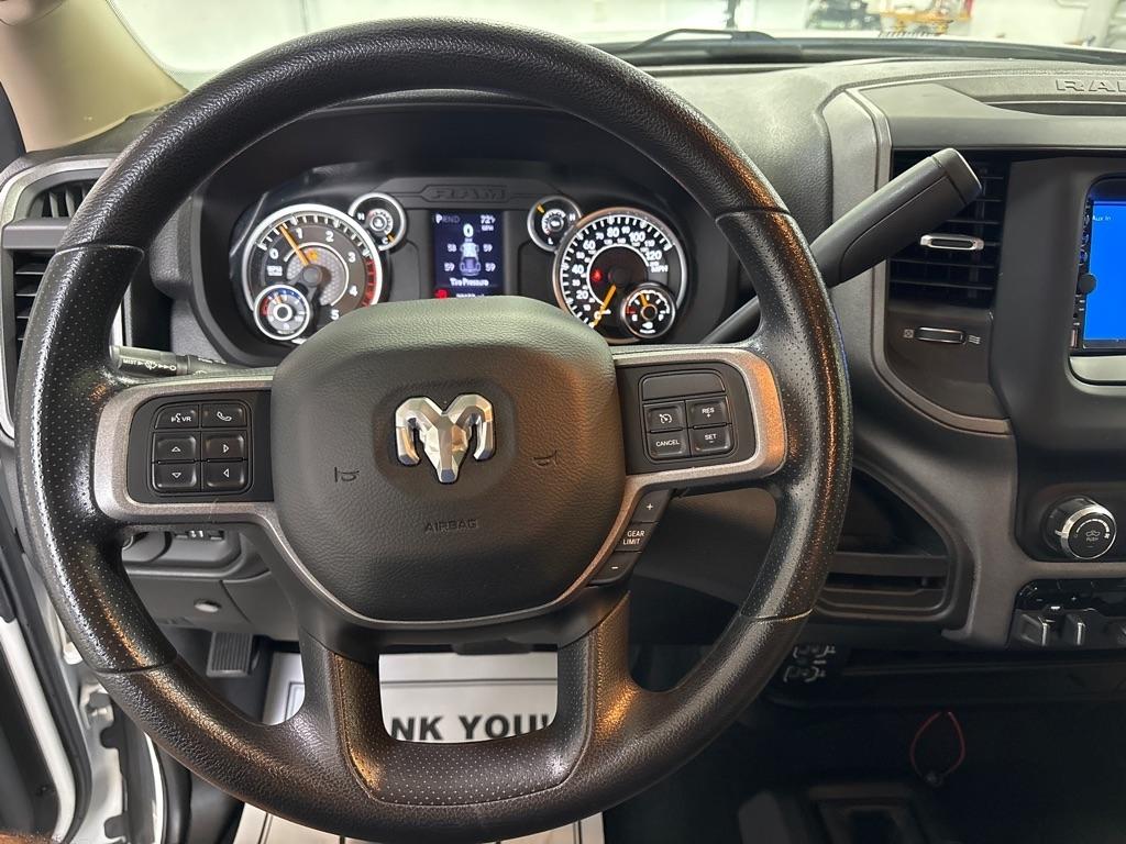 RAM 2500 Tradesman 4x4 Crew Cab 6'4" Box 2020