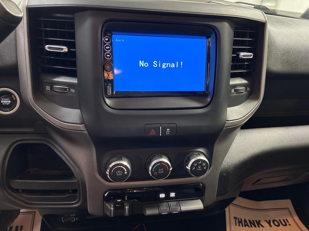 RAM 2500 Tradesman 4x4 Crew Cab 6'4" Box 2020