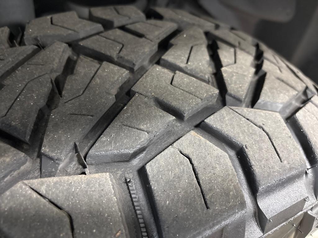 RAM 2500 Tradesman 4x4 Crew Cab 6'4" Box 2020