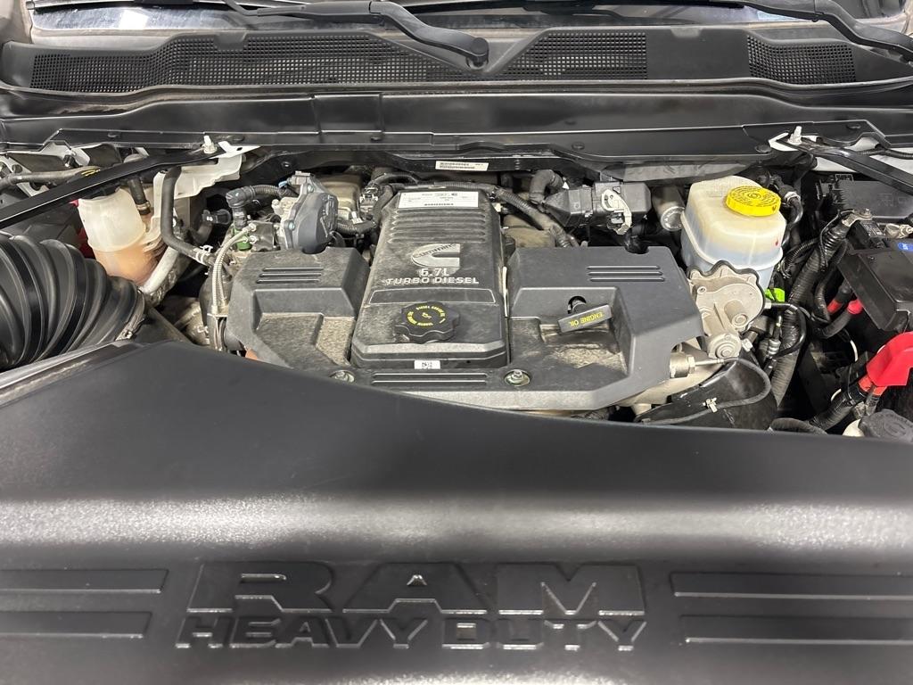RAM 2500 Tradesman 4x4 Crew Cab 6'4" Box 2020
