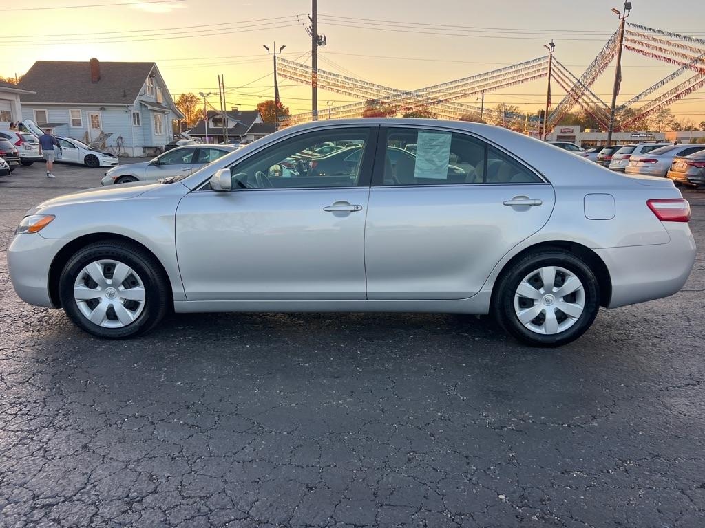 Toyota Camry 4dr Sdn I4 Man (Natl) 2009