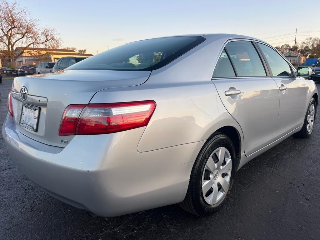 Toyota Camry 4dr Sdn I4 Man (Natl) 2009