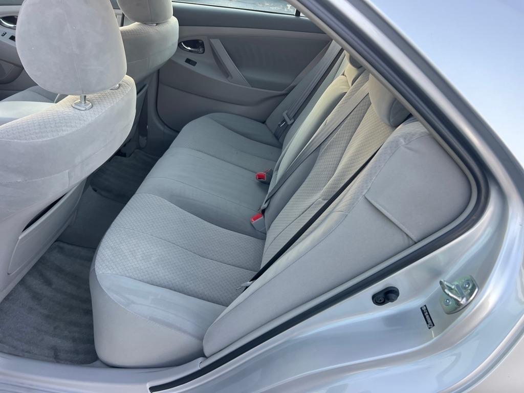 Toyota Camry 4dr Sdn I4 Man (Natl) 2009