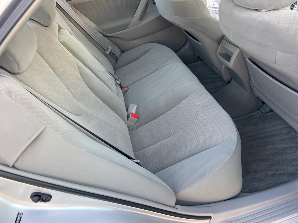 Toyota Camry 4dr Sdn I4 Man (Natl) 2009