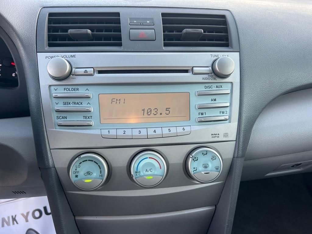 Toyota Camry 4dr Sdn I4 Man (Natl) 2009
