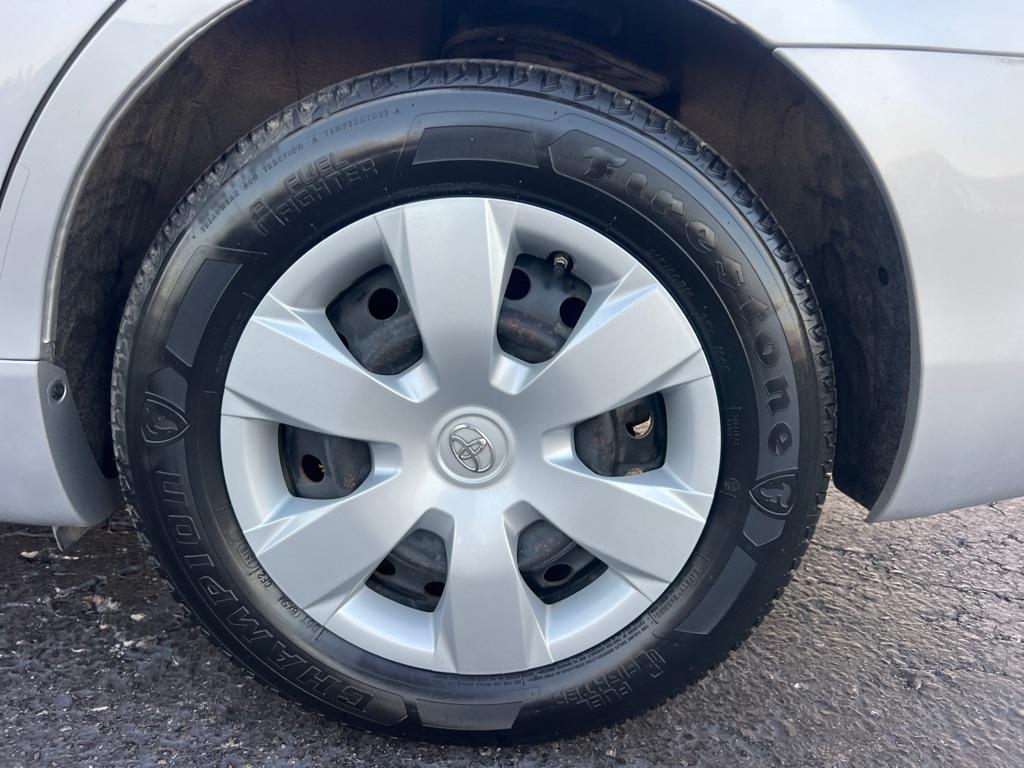 Toyota Camry 4dr Sdn I4 Man (Natl) 2009