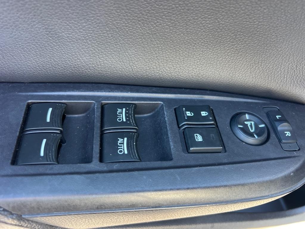 Acura ILX 4dr Sdn 2.0L 2015