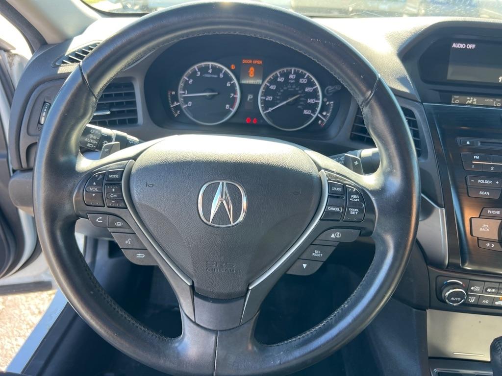 Acura ILX 4dr Sdn 2.0L 2015