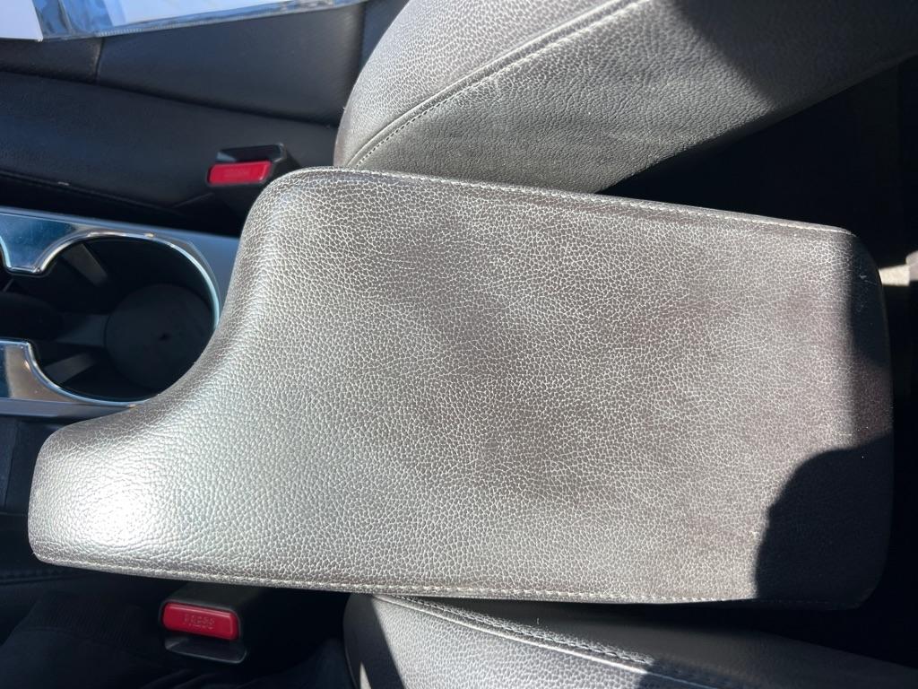 Acura ILX 4dr Sdn 2.0L 2015