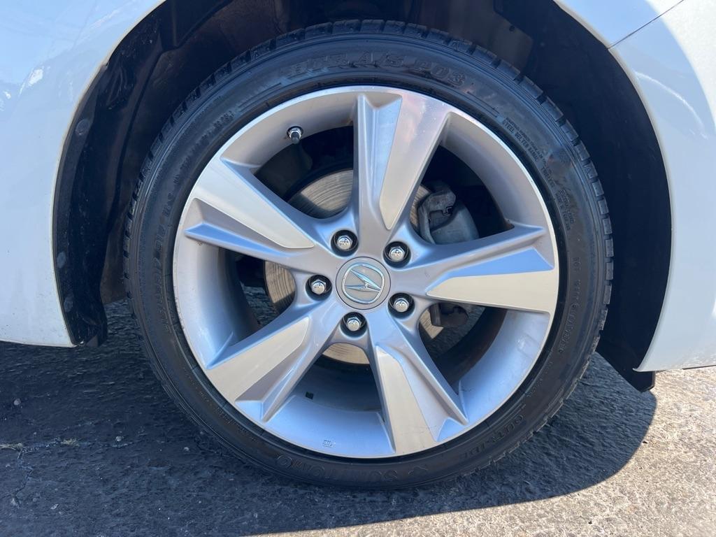 Acura ILX 4dr Sdn 2.0L 2015