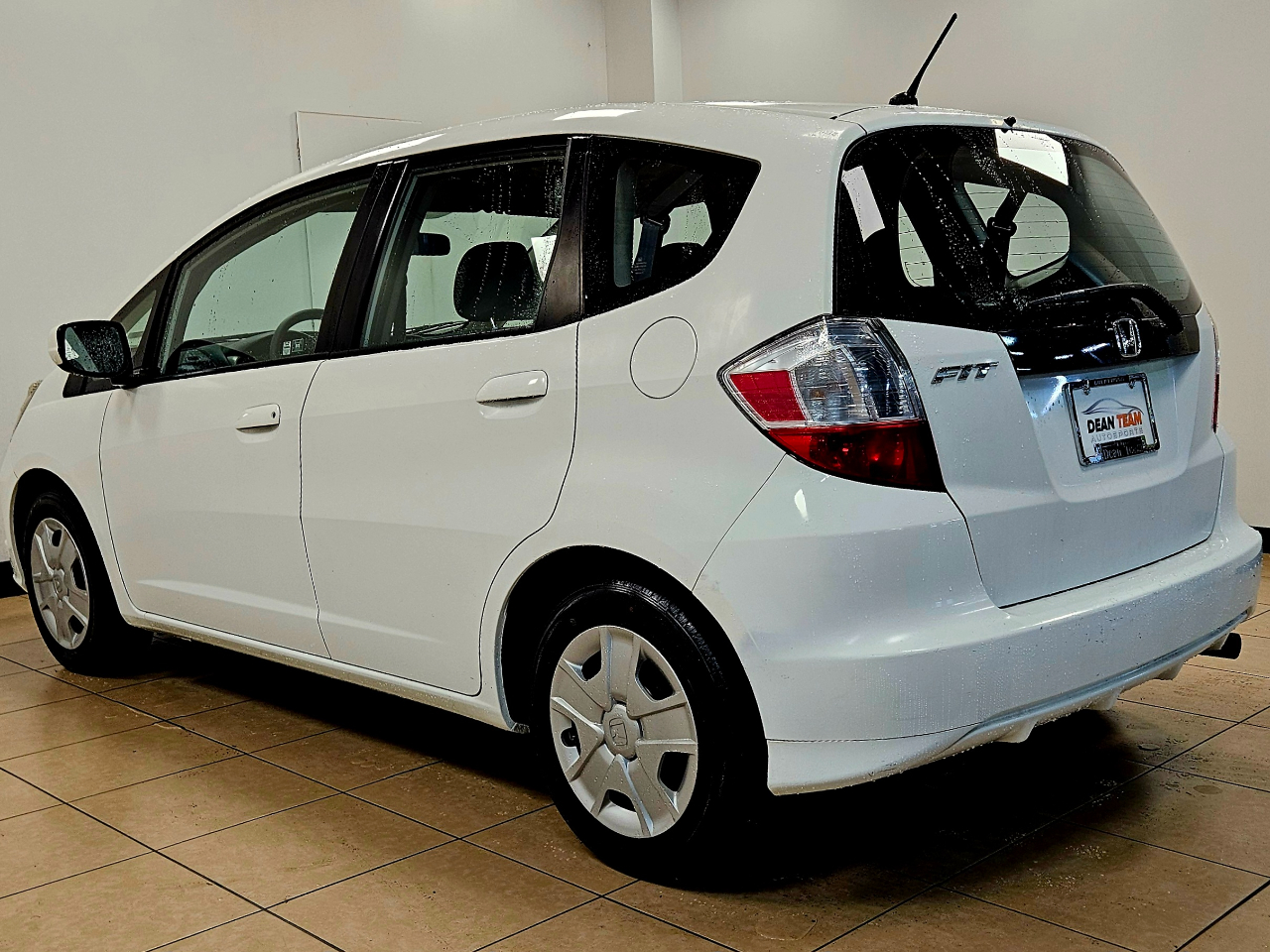 Honda Fit 5dr HB Auto 2012 Honda Fit 5dr HB Auto 2012