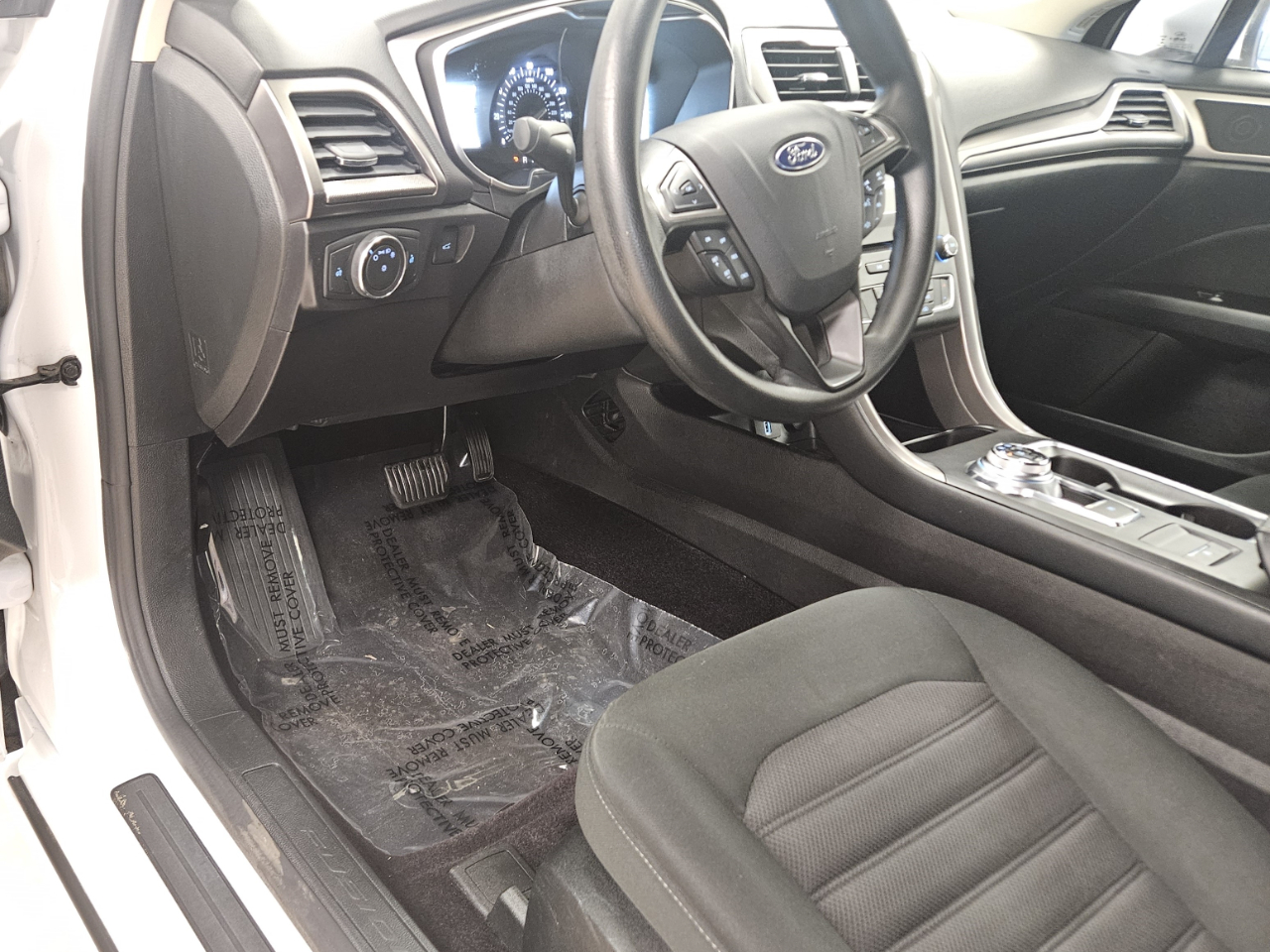 Ford Fusion SE FWD 2017