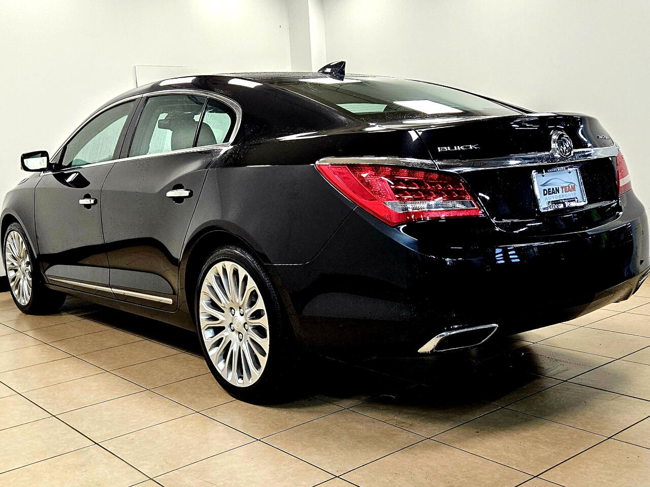 Buick LaCrosse 4dr Sdn Premium II FWD 2015