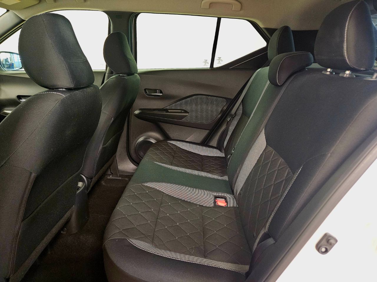 Nissan Kicks SV FWD 2018