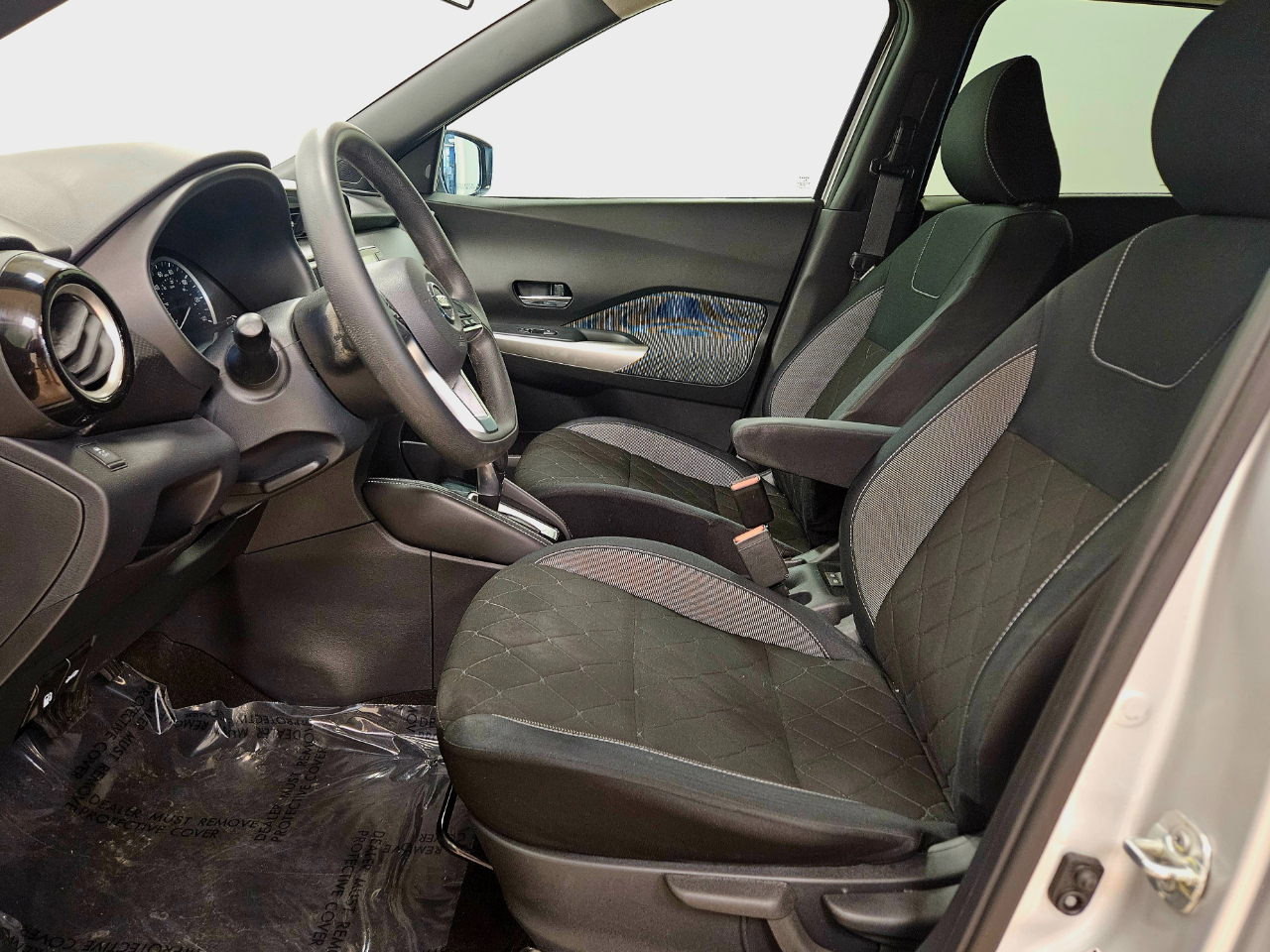 Nissan Kicks SV FWD 2018