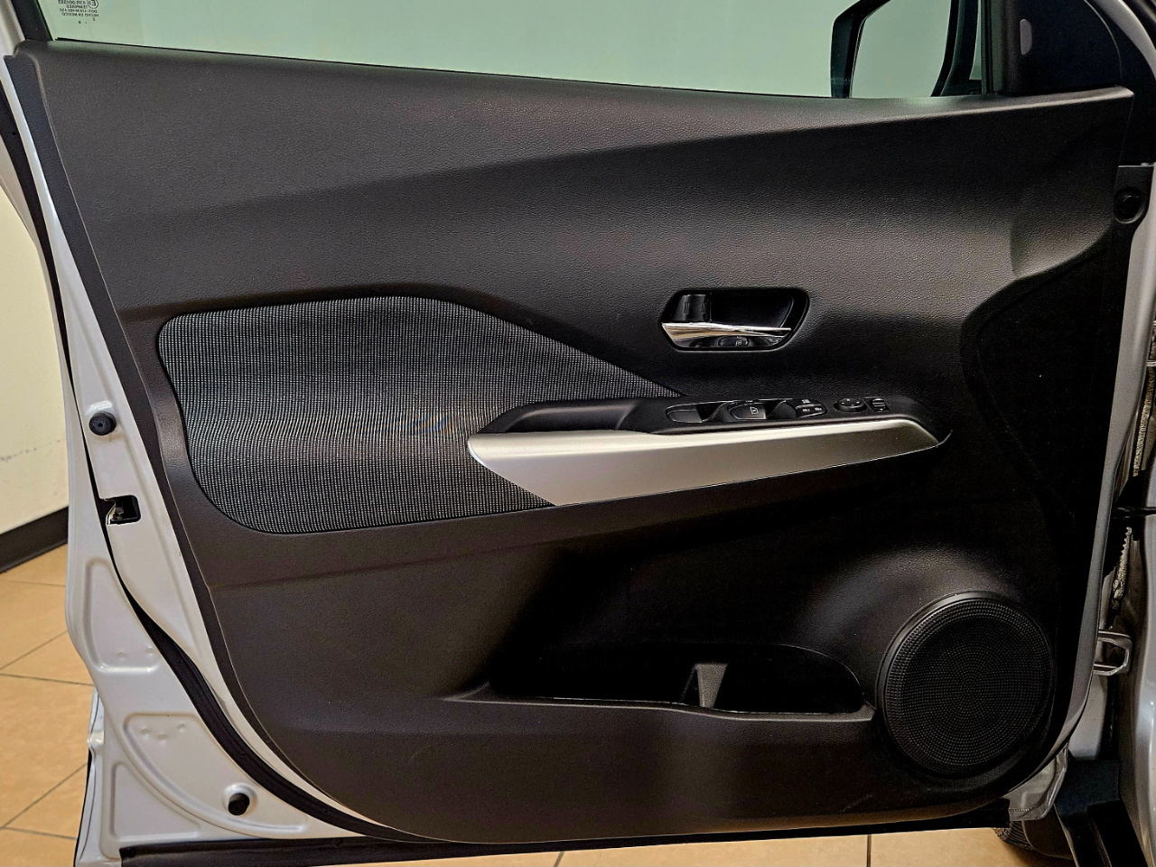 Nissan Kicks SV FWD 2018