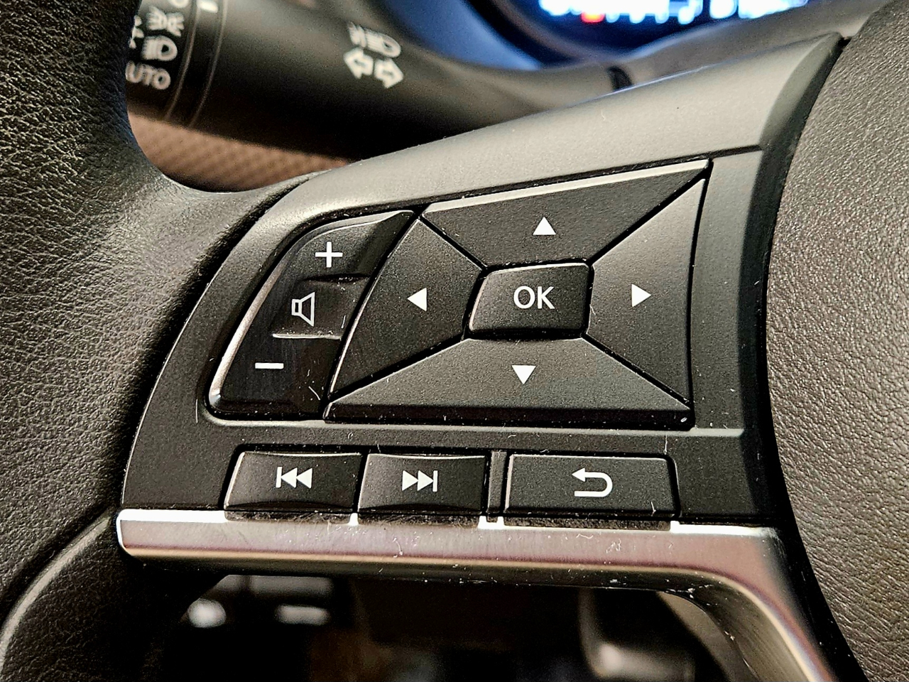 Nissan Kicks SV FWD 2018