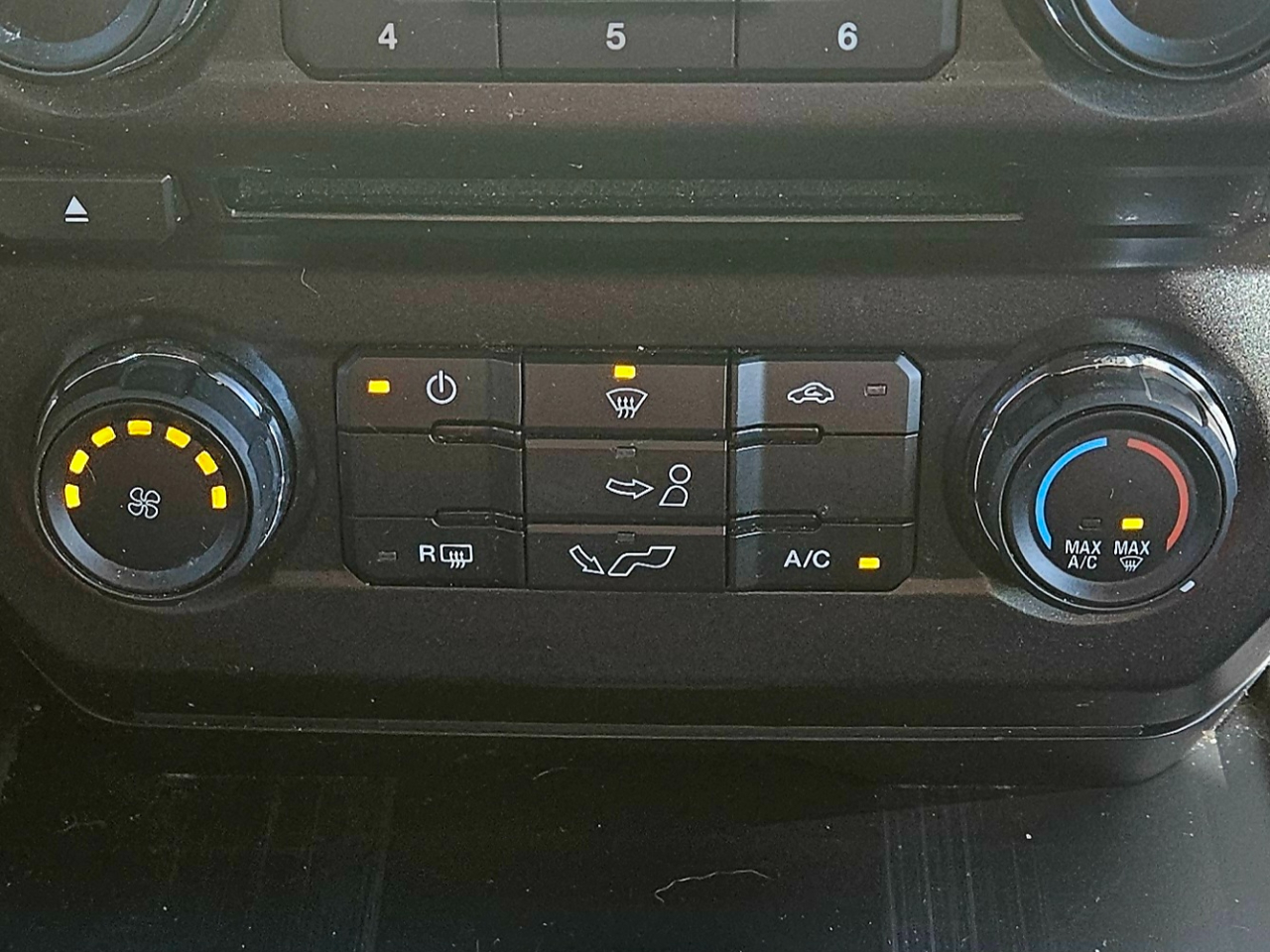 Ford F-150 XL 2WD SuperCrew 5.5' Box 2018