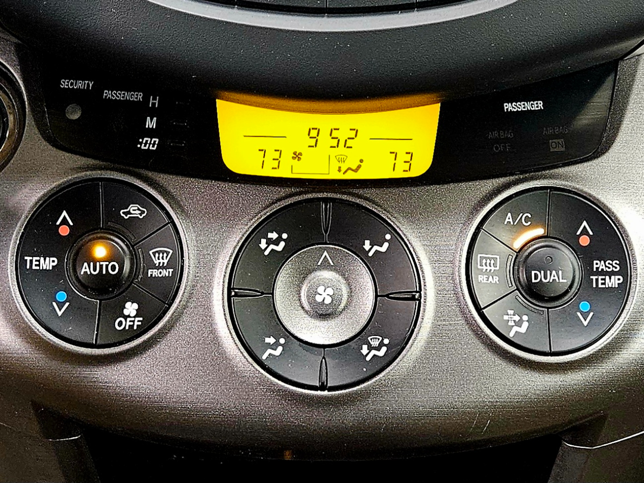 Toyota RAV4  2011