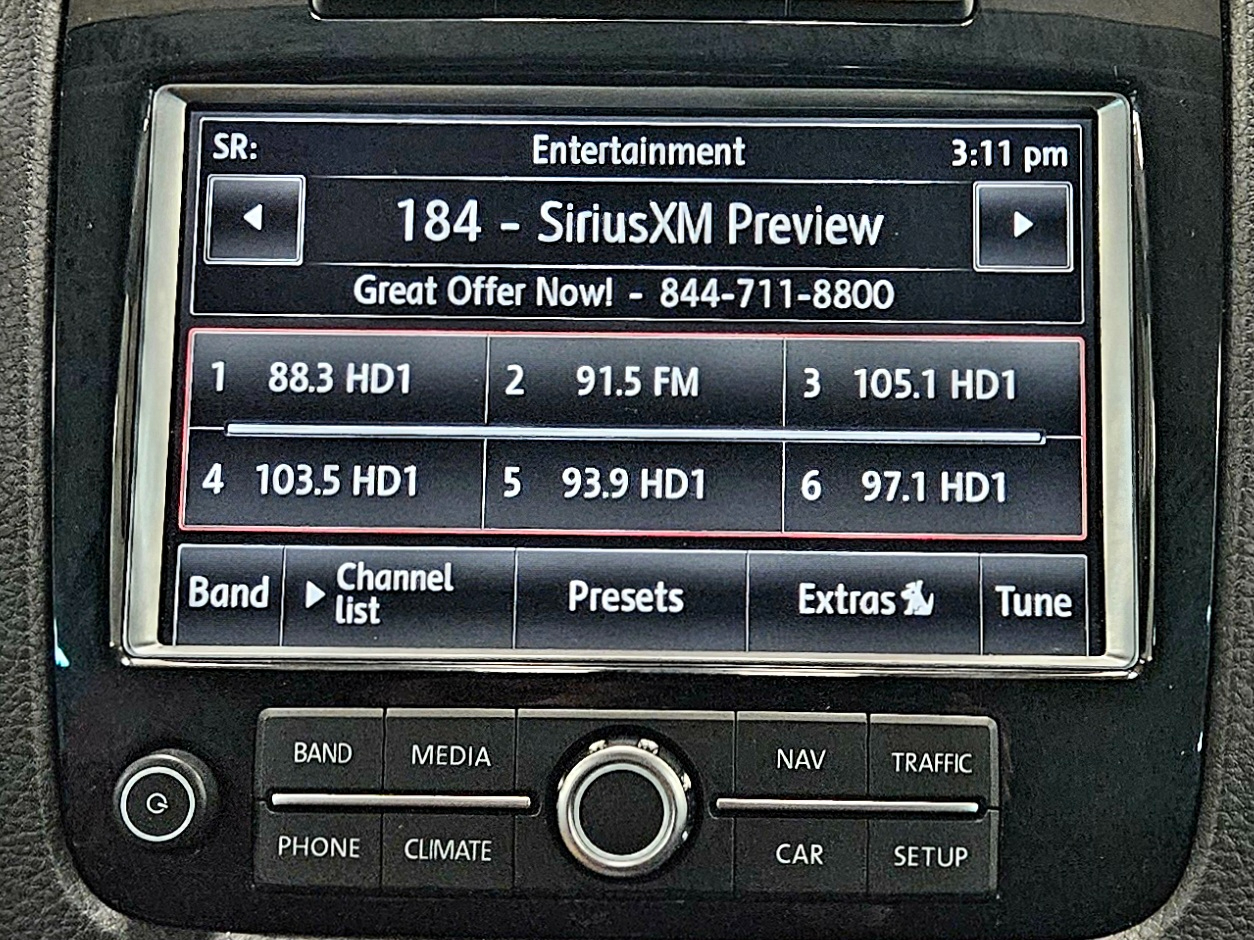 Volkswagen Touareg 4dr 3.6L Sport w/Nav 2014