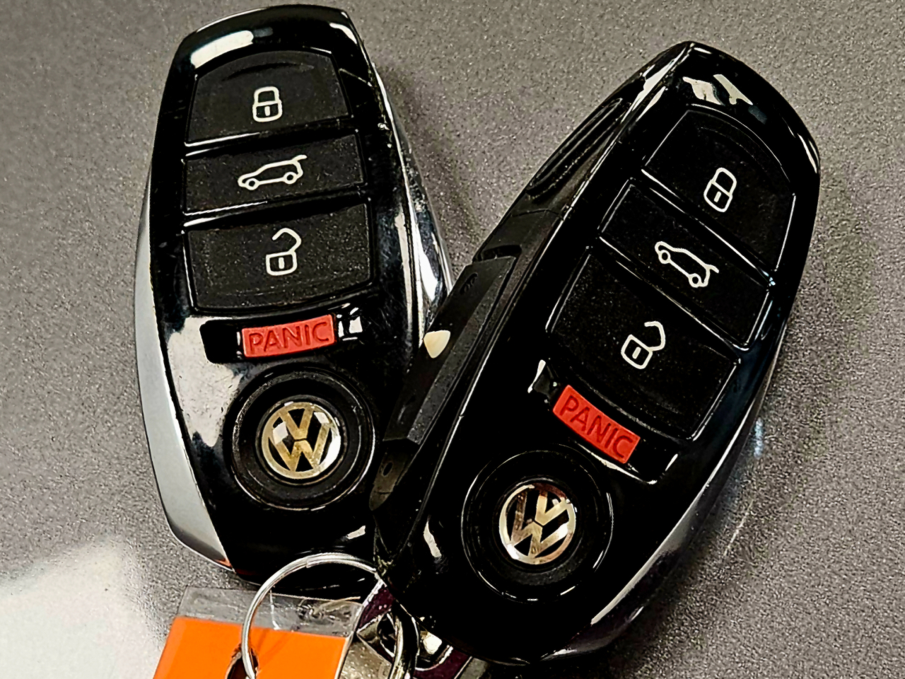 Volkswagen Touareg 4dr 3.6L Sport w/Nav 2014