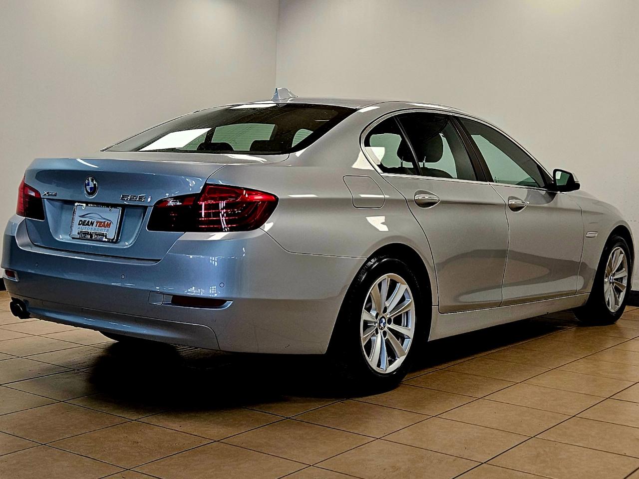 BMW 5 Series 4dr Sdn 528i xDrive AWD 2016