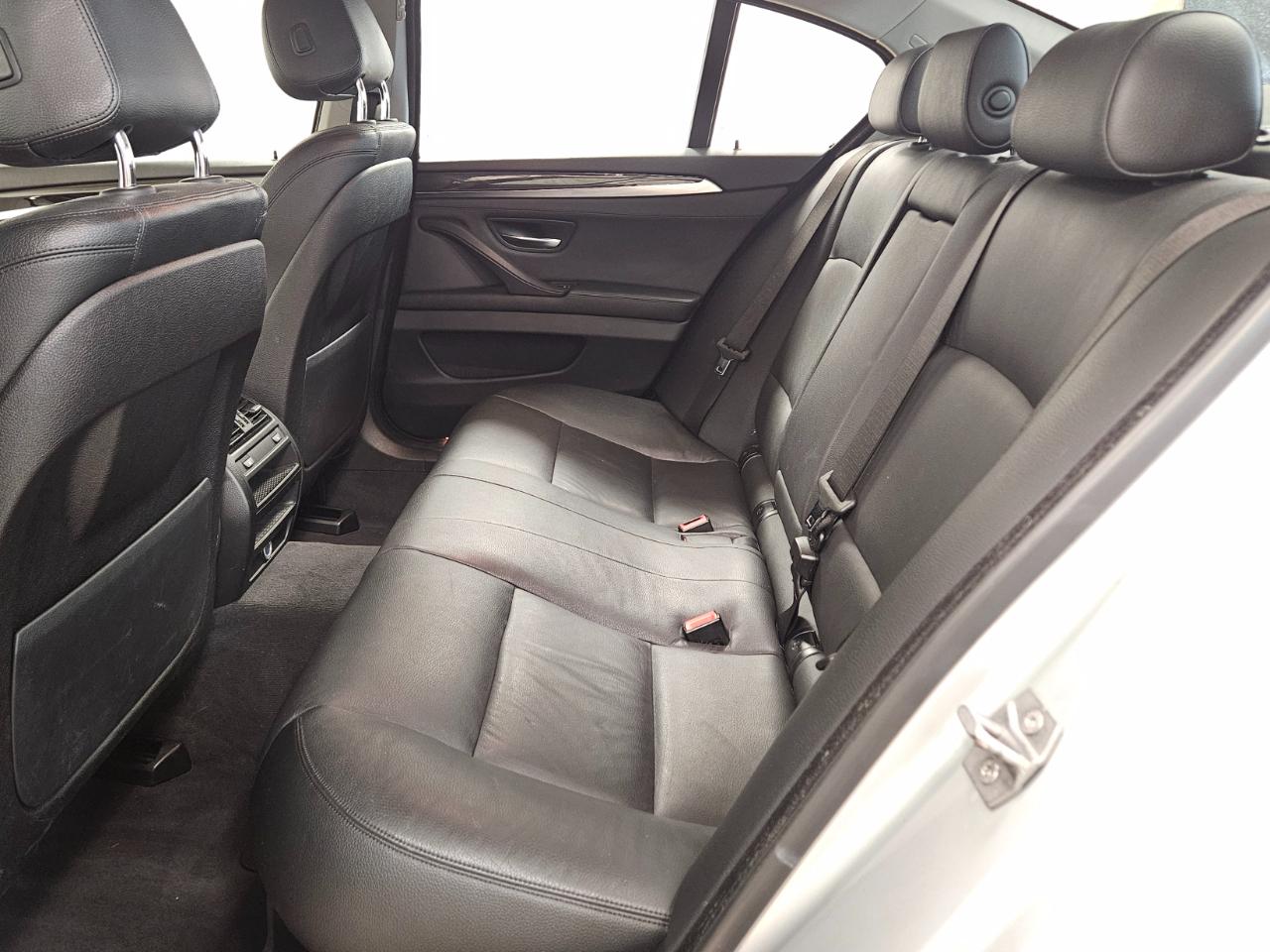 BMW 5 Series 4dr Sdn 528i xDrive AWD 2016