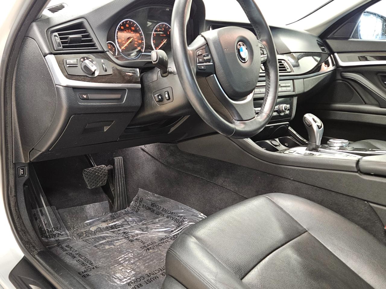 BMW 5 Series 4dr Sdn 528i xDrive AWD 2016