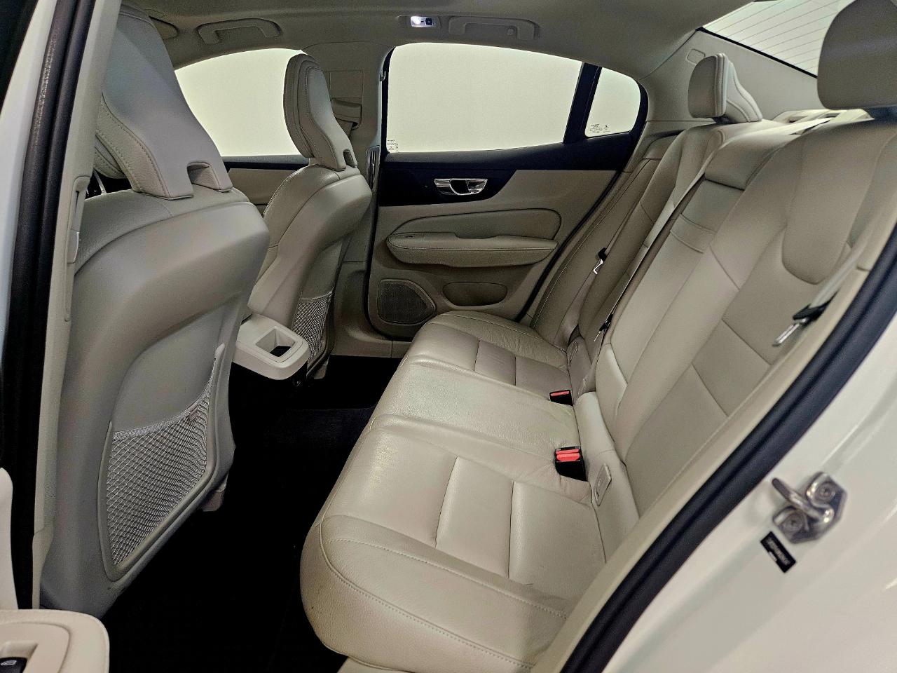 Volvo S60 T5 FWD Momentum 2021