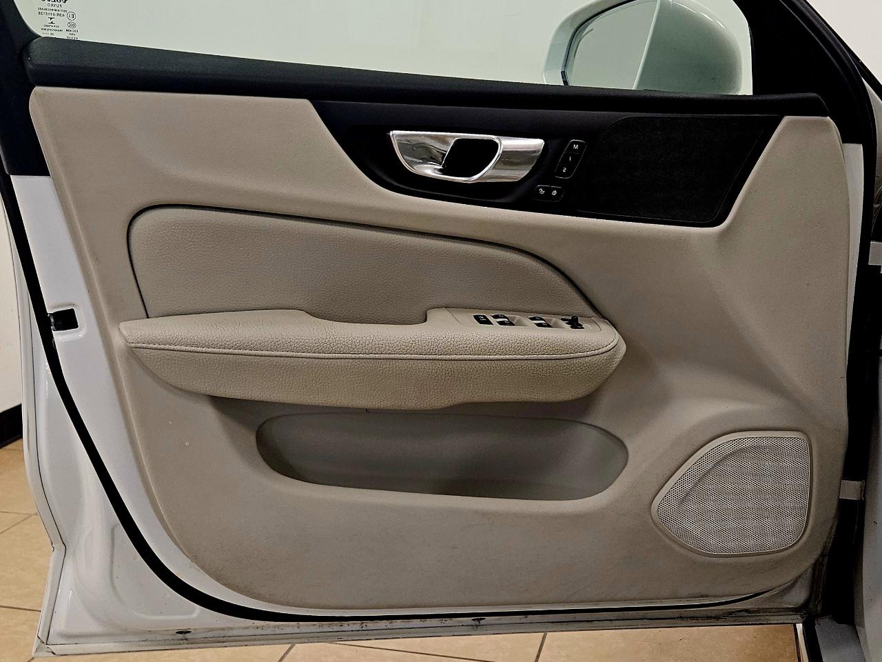 Volvo S60 T5 FWD Momentum 2021