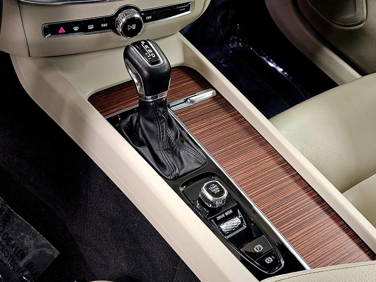 Volvo S60 T5 FWD Momentum 2021