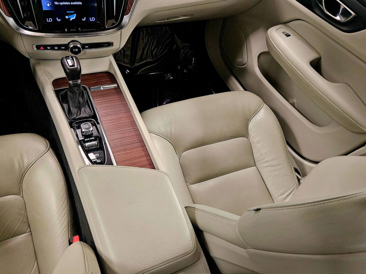 Volvo S60 T5 FWD Momentum 2021