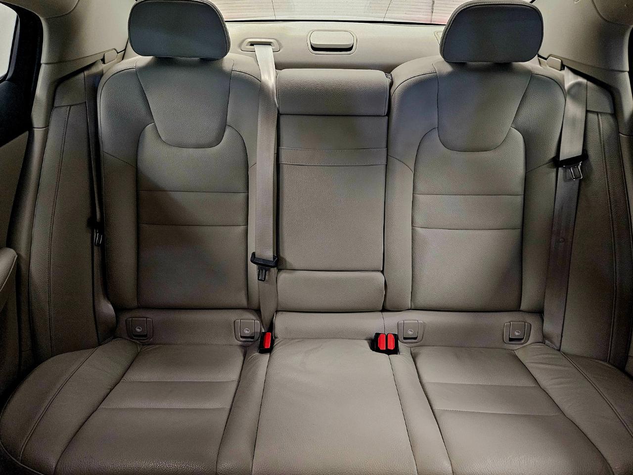 Volvo S60 T5 FWD Momentum 2021