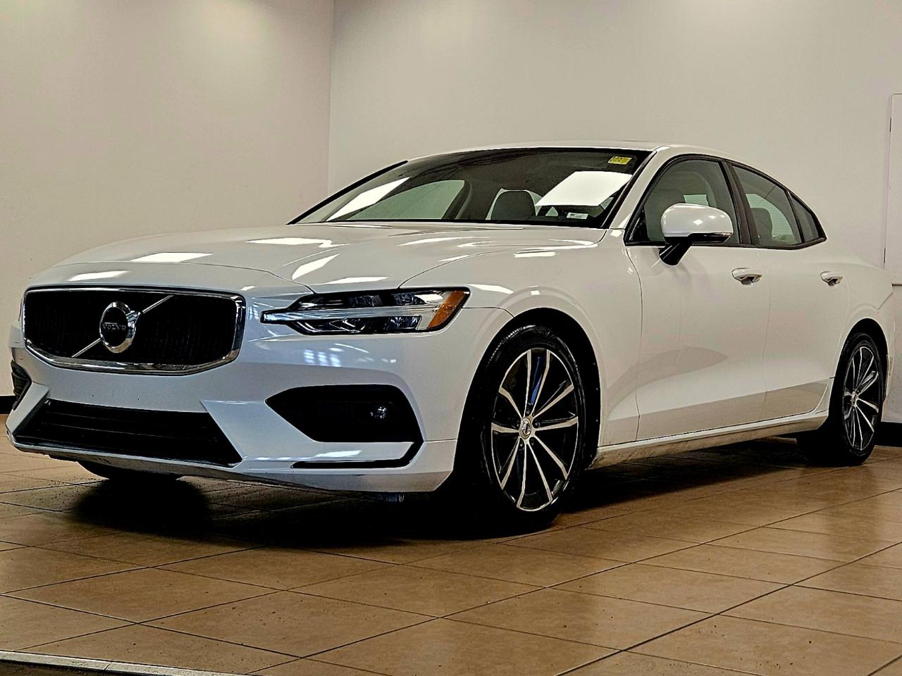Volvo S60 T5 FWD Momentum 2021