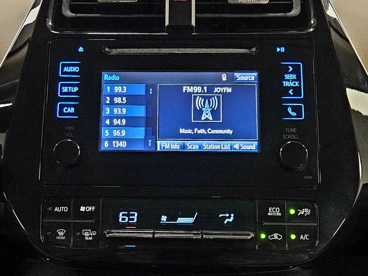 Toyota Prius Two 2017