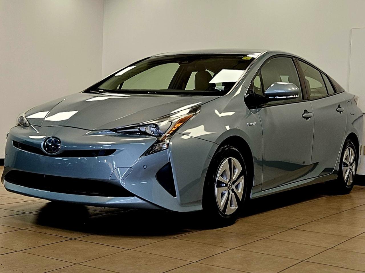 Toyota Prius Two 2017