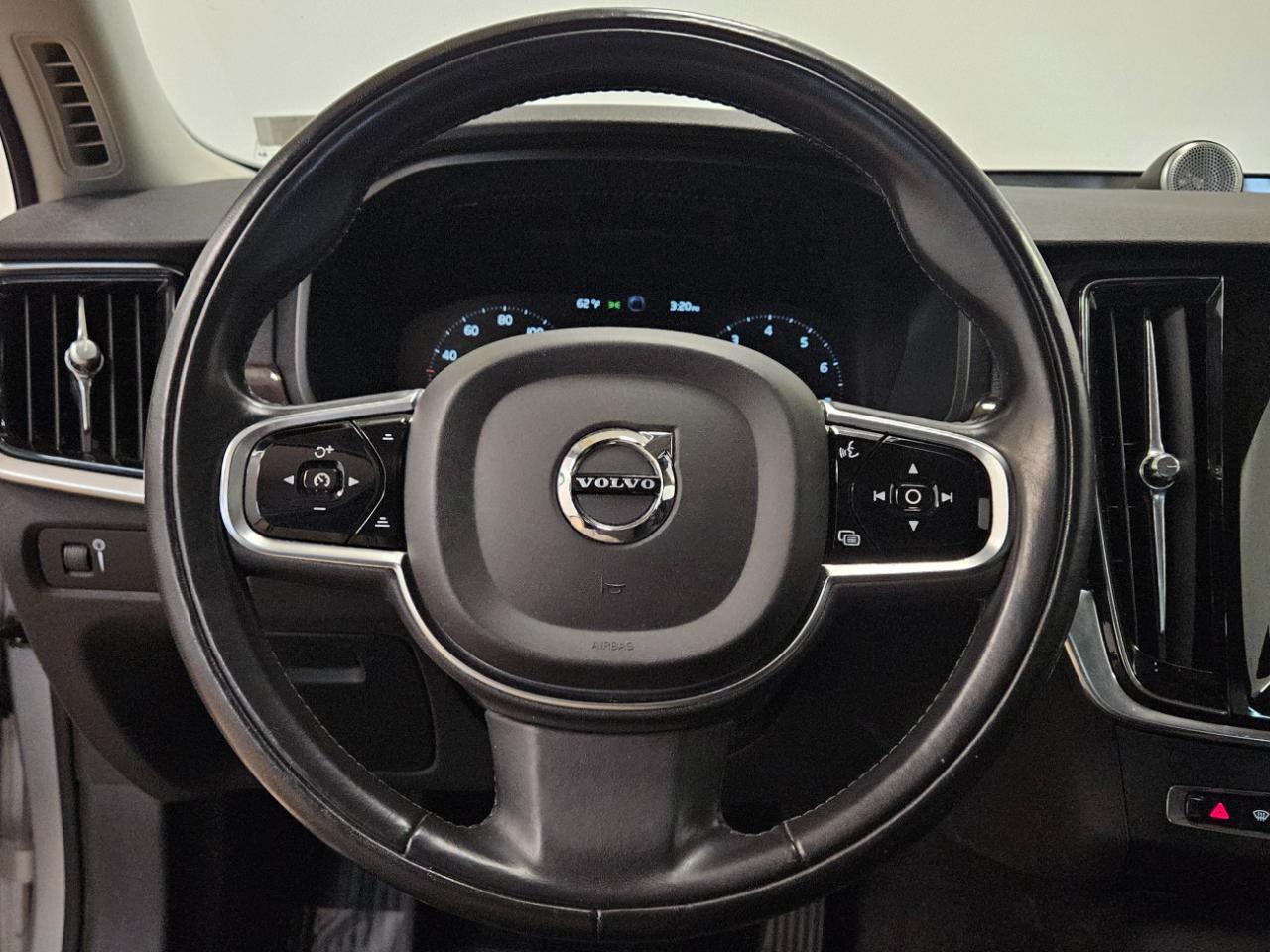 Volvo S90 T6 AWD Momentum 2017