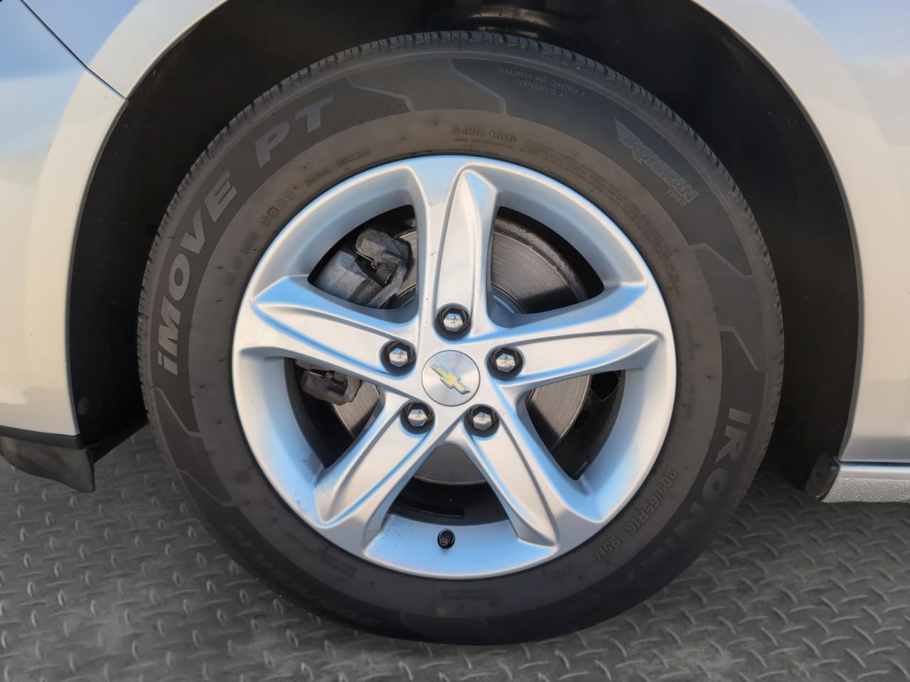 Chevrolet Malibu 4dr Sdn LS w/1FL 2021