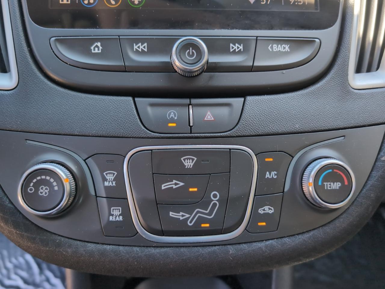 Chevrolet Malibu 4dr Sdn LS w/1FL 2021