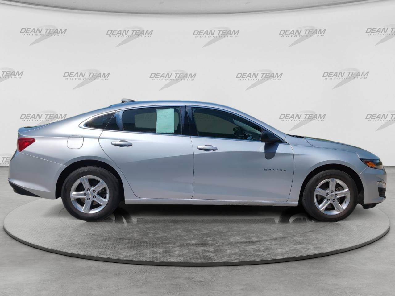 Chevrolet Malibu 4dr Sdn LS w/1FL 2021