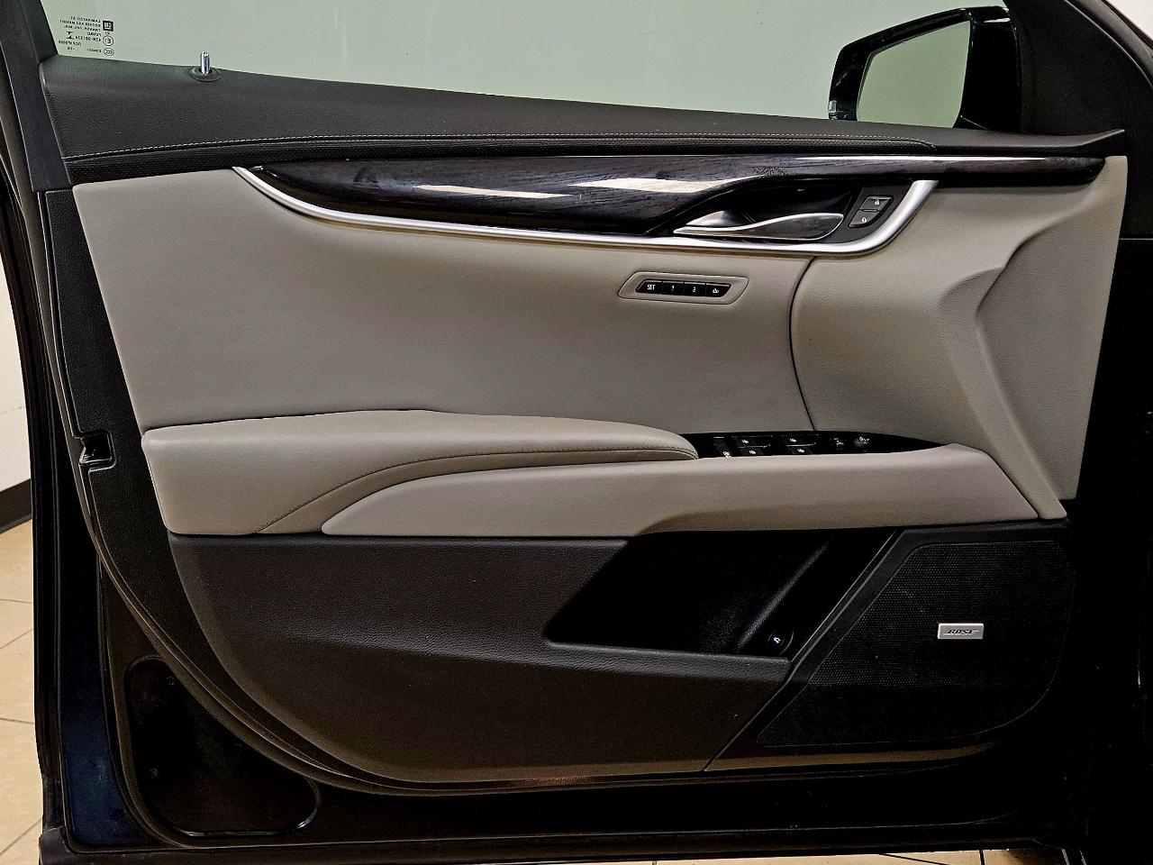 Cadillac XTS 4dr Sdn Luxury FWD 2017