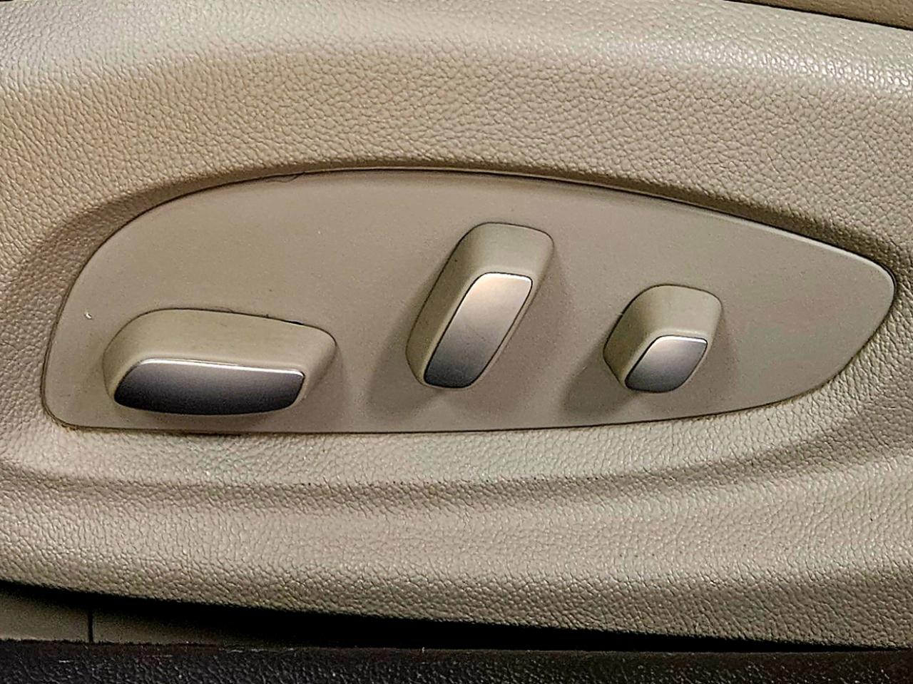 Cadillac XTS 4dr Sdn Luxury FWD 2017