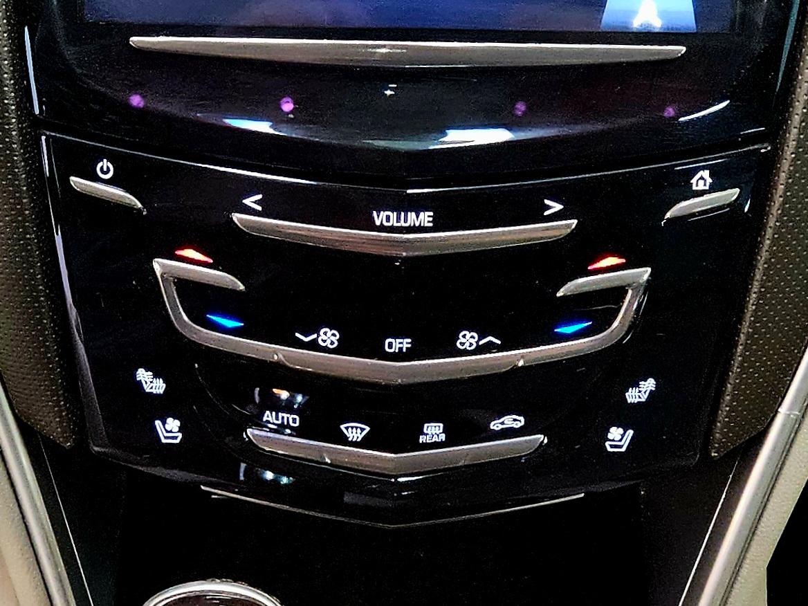 Cadillac XTS 4dr Sdn Luxury FWD 2017