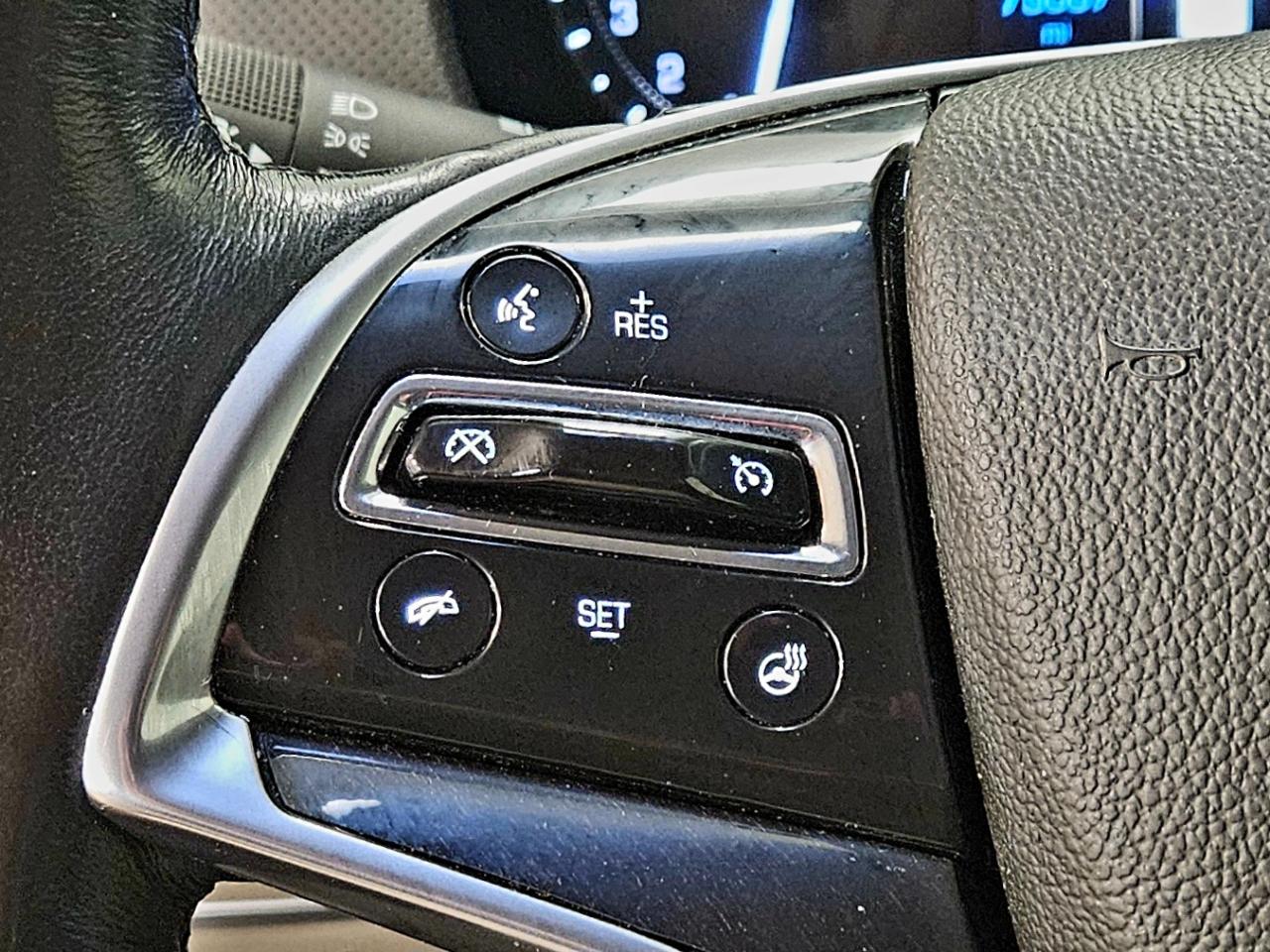 Cadillac XTS 4dr Sdn Luxury FWD 2017