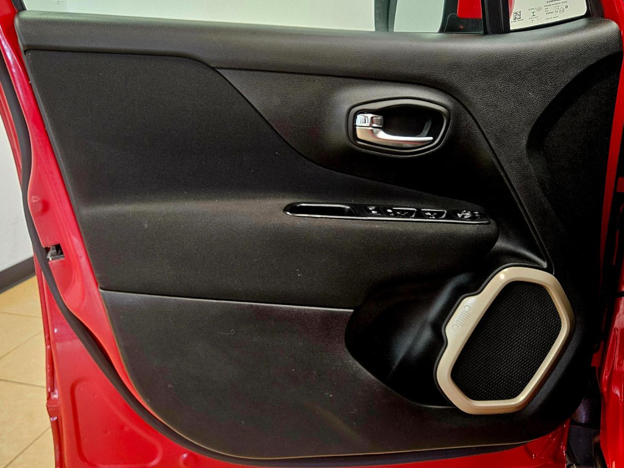 Jeep Renegade FWD 4dr Latitude 2016