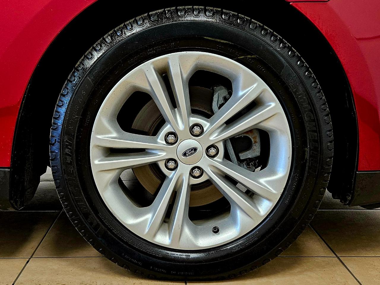 Ford Taurus SEL FWD 2018